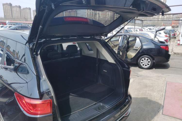 Used Sinotruk VGV U70 2020 1.5T Automatic Smart Enjoyment Elite Navigation Version 7 Seats Trunk