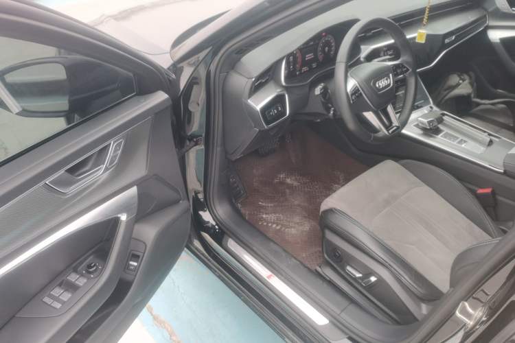 Used Audi A6L 2023 Revised 40 TFSI Luxury Dynamic Edition
