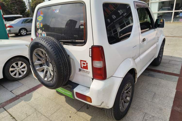 Used Suzuki Jimny 2015 1.3 AT JLX Rear Right 45 Deg
