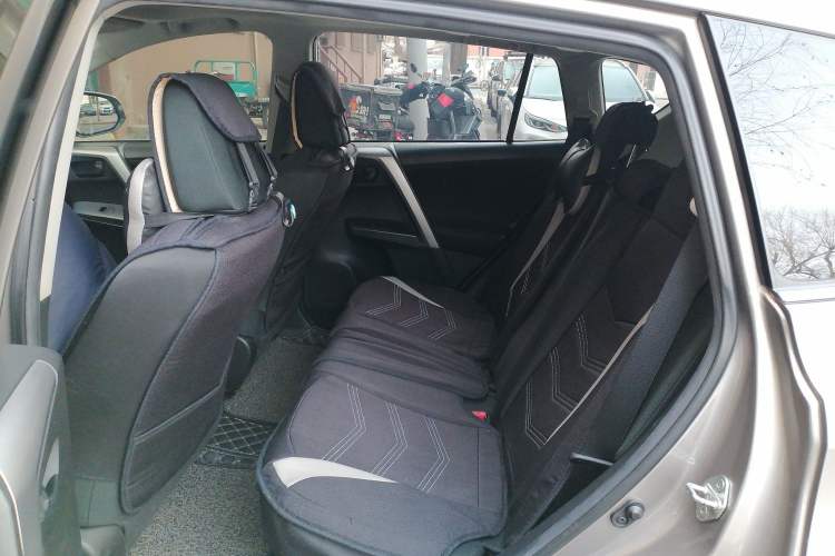 Used Toyota RAV4 2019 2.0L CVT Two-Wheel Drive Pioneer Edition China V Standard
