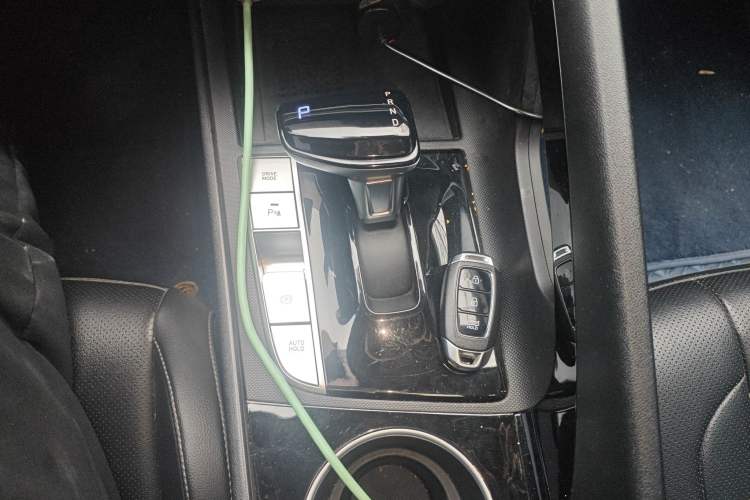 Used Hyundai Elantra 2021 1.5L CVT LUX Prestige Edition