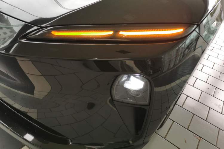 Used Nio ET5 2024 75 kWh Left Front Headlight