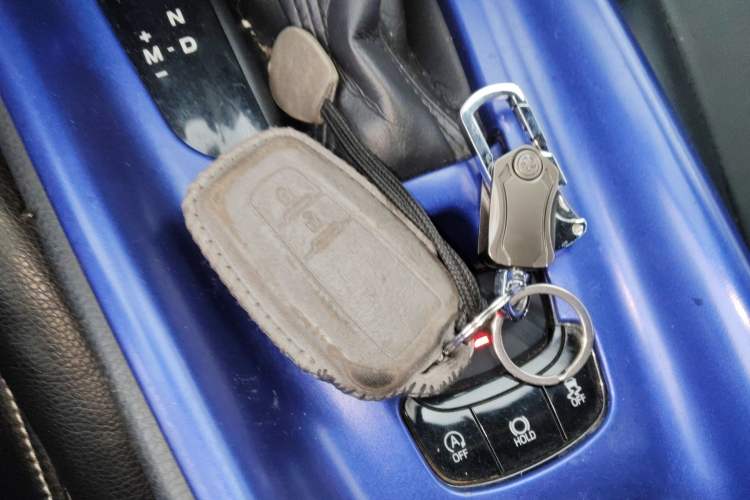 Used Toyota C-HR 2018 2.0L Leading with Sunroof China VI Standard
