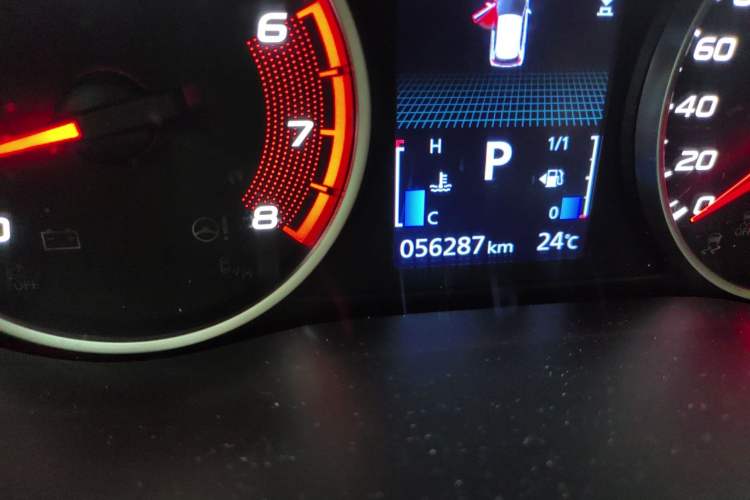 Used Mitsubishi Eclipse Cross 2019 1.5T CVT Two-Wheel Drive Fearless Edition China VI Standard Odometer Close Up