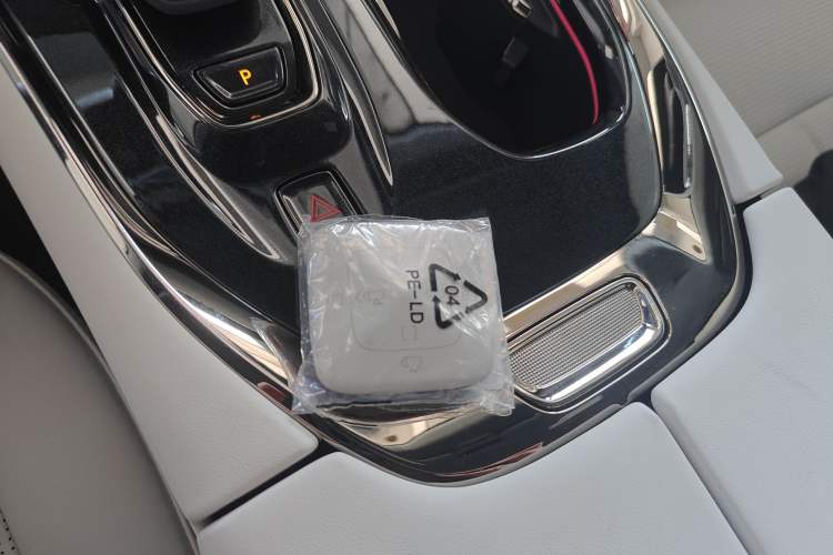 Used Zeekr 009 2024 7-Seater Aisle Version 108 kWh