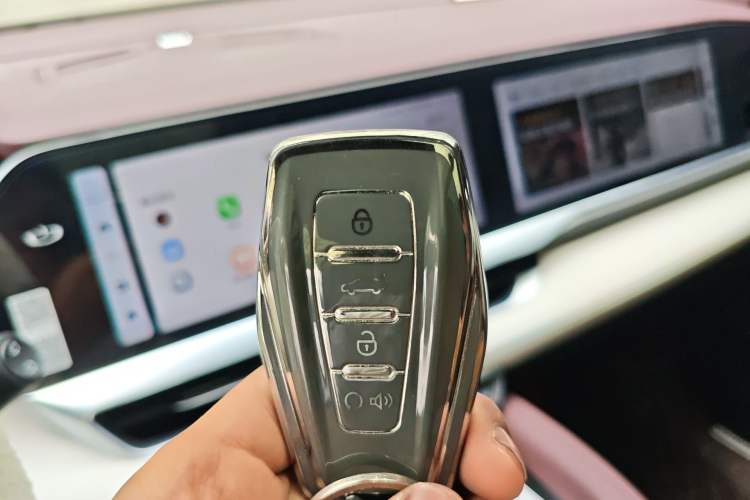 Used Geely Auto Monjaro L 2021 2.0TD DCT EVO Two-Wheel Drive Prestige Version Vehicle Key