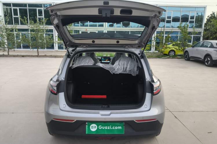 Used Geely Galaxy Geome 2026 Model 310km Youth Edition Trunk