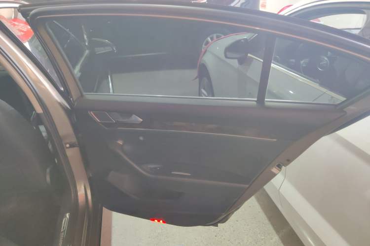 Used Volkswagen Magotan 2019 330TSI DSG Luxury Version China VI Standard
