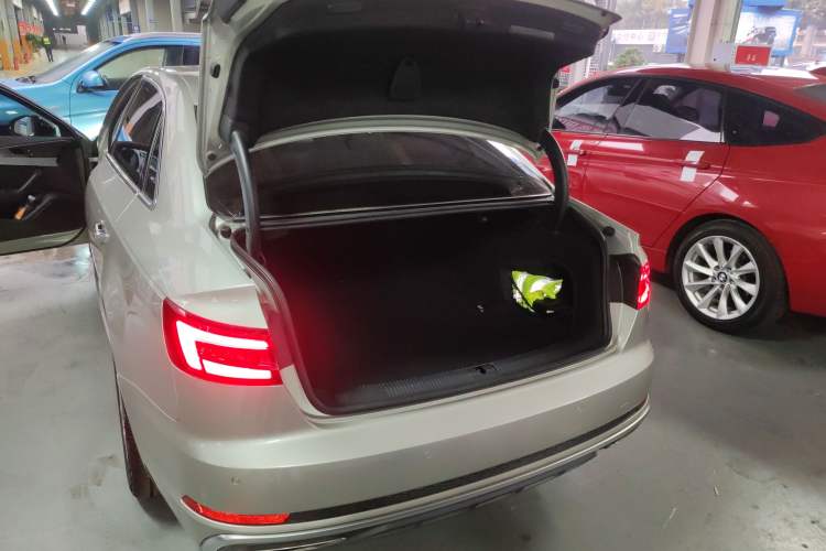 Used Audi A4L 2019 45 TFSI quattro Individual Sport Edition China VI