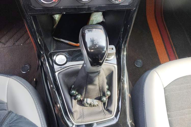 Used Volkswagen Tharu 2025 New Sharp 1.5L Ambitious Edition Gear Lever