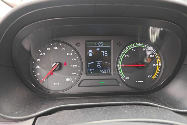 Used Roewe Clever 2021 302 km New Four-Seater Super-Efficient Version Instrument Cluster