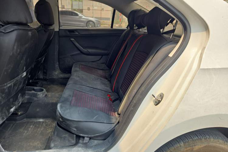 Used Volkswagen Santana 2019 1.5L Automatic Fashion Edition China VI Left Rear Seat