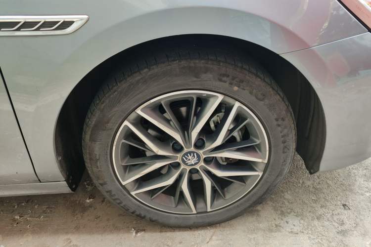Used BYD Qin PLUS 2021 DM-i 55KM Flagship Model Right Front Wheel Hub