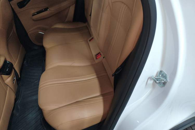 Used Geely Galaxy L7 2025 EM-i 115km Exploration+ Edition Left Rear Seat