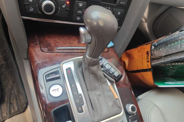 Used Audi A6L 2011 2.4L Comfort Edition Gear Lever