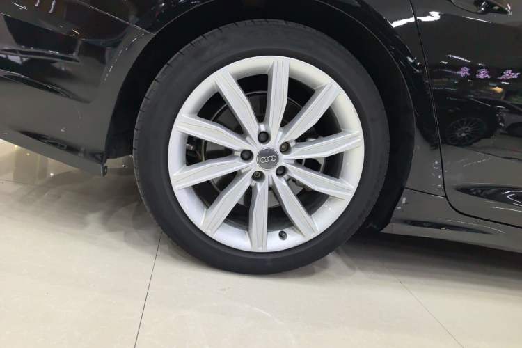 Used Audi A6L 2021 45 TFSI Prestige Dynamic Edition Right Rear Wheel Hub