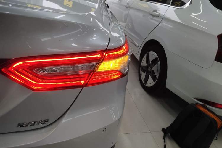 Used Toyota Camry 2021 2.0G Luxury Edition Right Rear Taillight