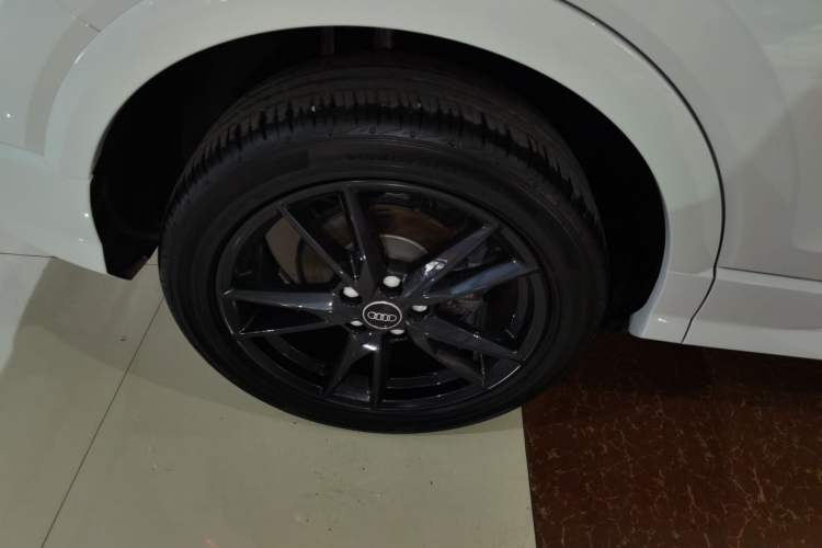 Used Audi Q2L 2023 35TFSI Progressive Dynamic Edition
