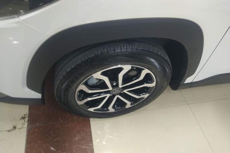 Used Toyota FRONTLANDER 2023 2.0L CVT Luxury Edition Left Front Wheel Hub