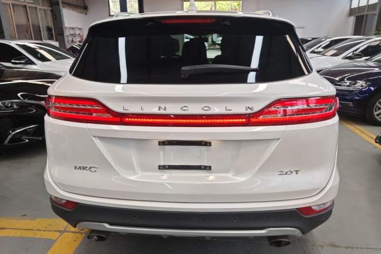 Used Lincoln MKC 2017 2.0T Two-Wheel Drive Deluxe Edition