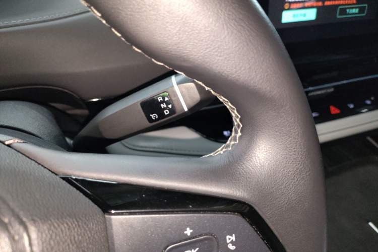 Used CHANGAN NEVO Q05 2025 Truly Delicious Version 125 Leading-Edge Edition Gear Lever