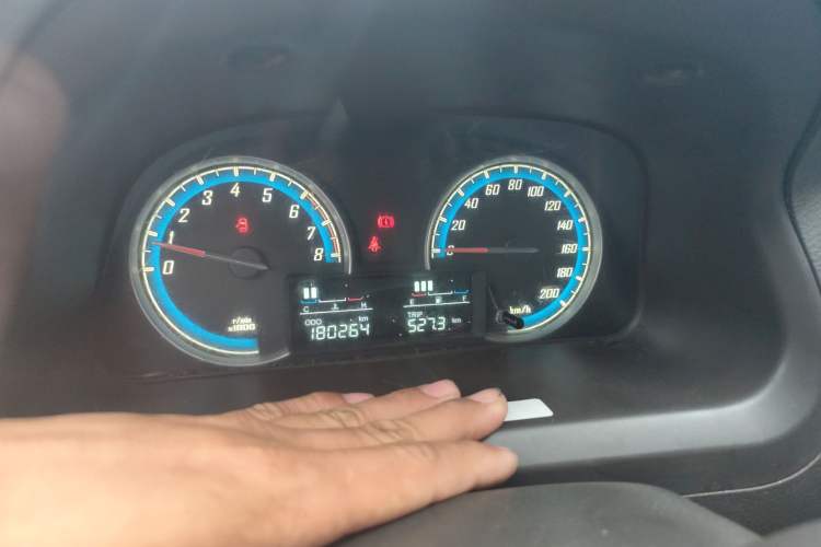 Used Baojun 730 2014 1.5L manual standard trim 7 seats Instrument Cluster