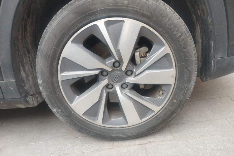 Used Geely Auto Haoyue 2020 1.8TD DCT Flagship 7-Seater Right Front Wheel Hub