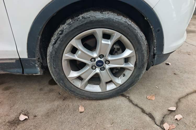 Used Ford Kuga 2013 2.0L GTDi Four-Wheel-Drive Sport Model
