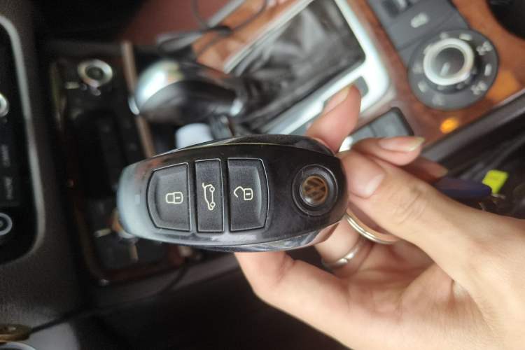 Used Volkswagen Touareg 2011 3.0 TDI Diesel Luxury Model