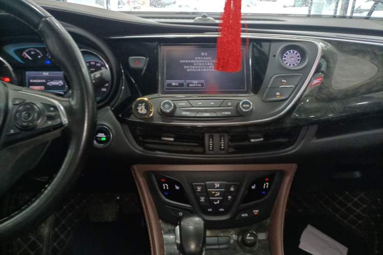 Used Buick Envision 2016 20T Two-Wheel-Drive Elite Model Audio And AC Panel