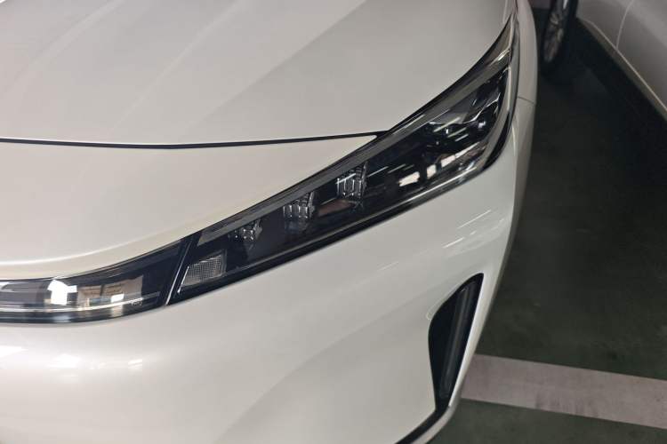 Used Roewe D5X DMH 2024 135 Tech Edition