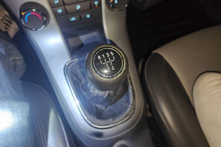 Used Chevrolet Cruze 2013 1.6L SE MT
