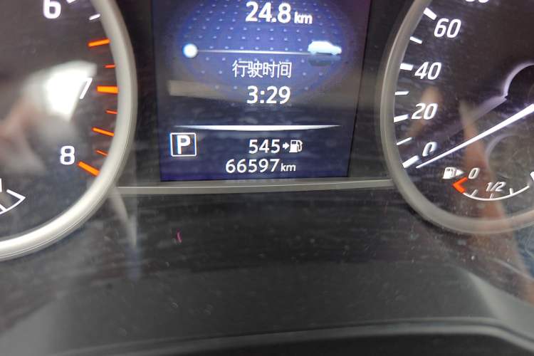 Used Nissan Tiida 2021 1.6L CVT Smart Drive Edition Odometer Close Up