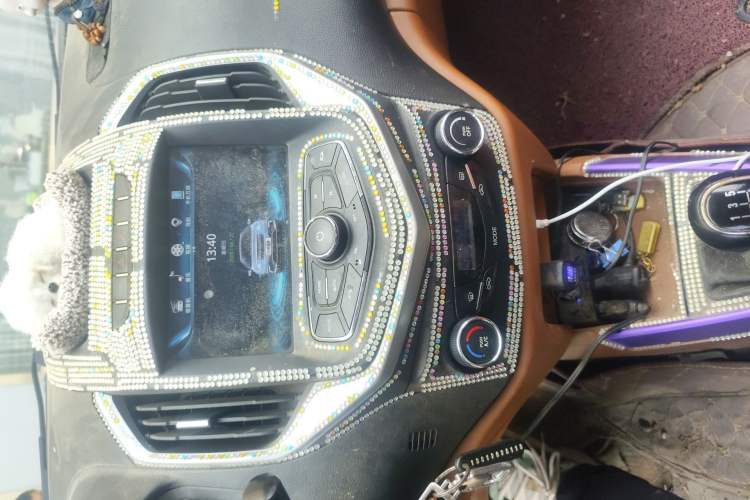 Used Geely Auto Diamond 2016 1.5L Manual Entry-Level Trim Audio And AC Panel