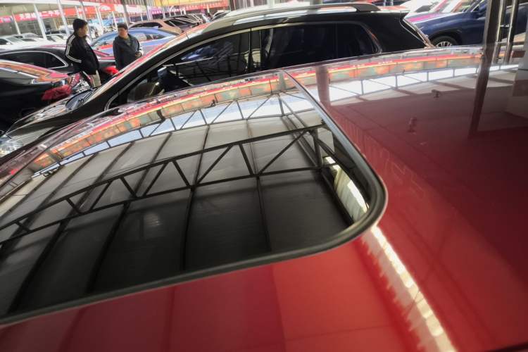 Used Nissan Tiida 2016 1.6L CVT Cool Dynamic Edition Roof