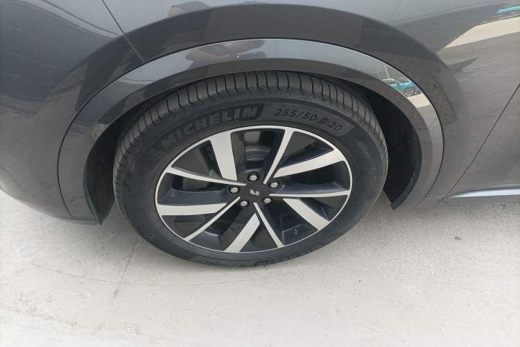 Used Li Auto L8 2023 Pro Model Left Front Wheel Hub