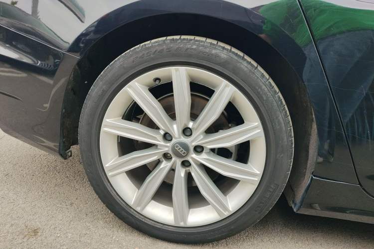 Used Audi A6L 2021 45 TFSI Prestige Dynamic Edition Right Rear Wheel Hub