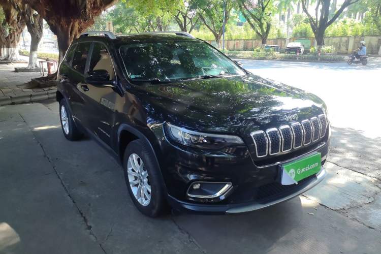 Used Jeep Cherokee 2019 2.0T Two-Wheel Drive Smart Enjoyment Version China V