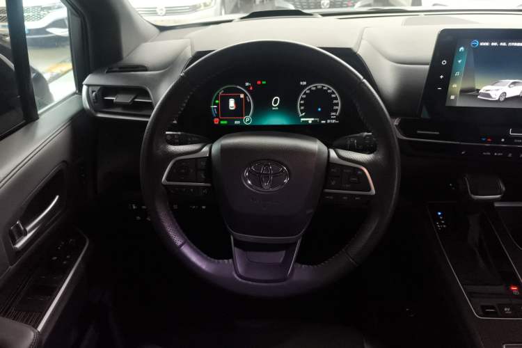 Used Toyota Granvia 2024 2.5L Hybrid Prestige PLUS Edition Steering Wheel
