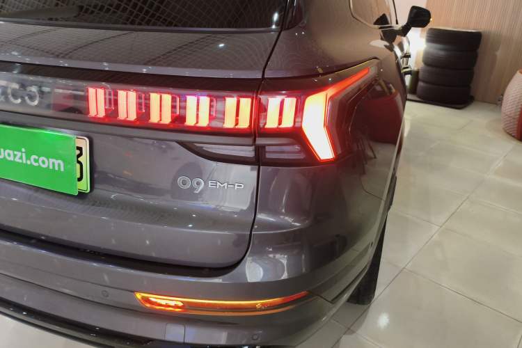 Used Lynk & Co 09 EM-P 2023 2.0TD EM-P Long-Range Version PM 7-Seater