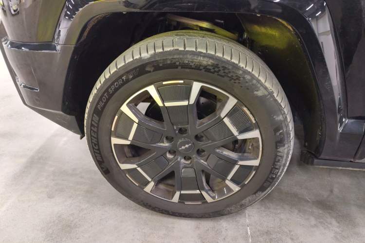 Used Formula Leopard Leopard 8 2025 Smart & Brave Flagship Edition 7 Seats