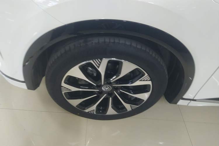 Used CHANGAN CS75 PLUS 2025 4th Generation UItra 2.0T New Blue Whale – Smart & Powerful Version
