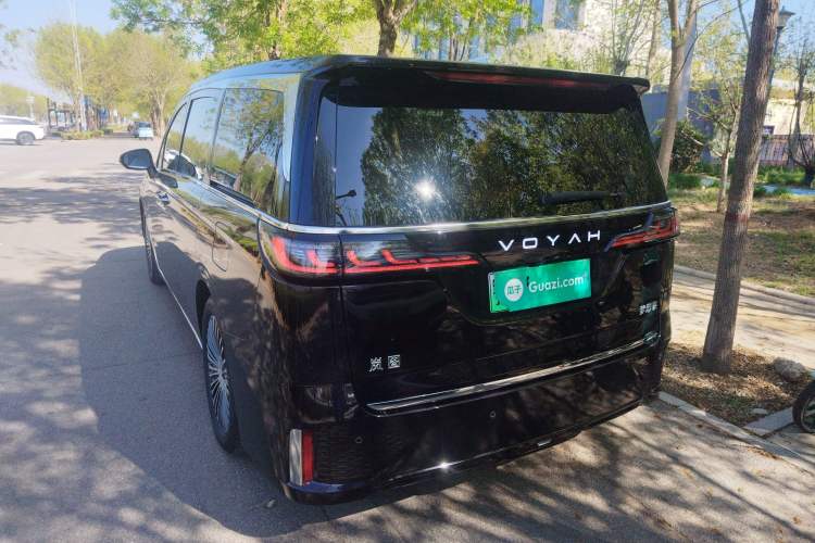 Used VOYAH Dream 2025 PHEV Four-Wheel-Drive Flagship Kunpeng Edition Exterior 2