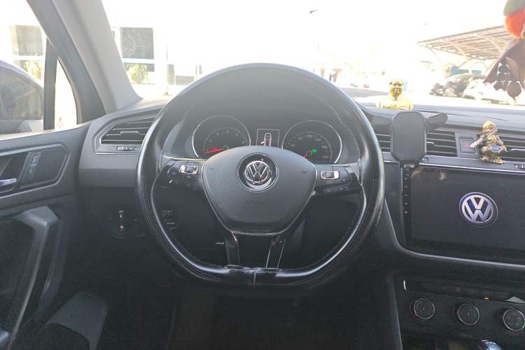 Used Volkswagen Tiguan L 2019 330TSI Automatic Two-Wheel Drive Luxury Edition China VI Standard