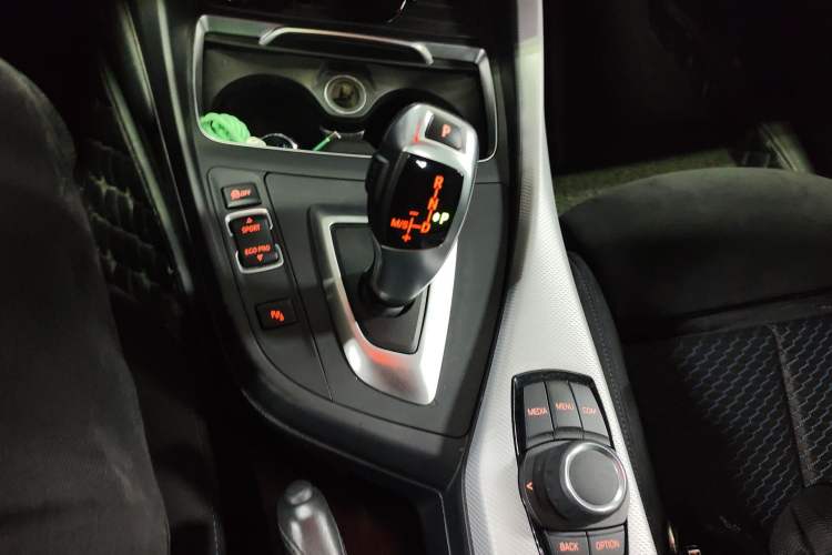 Used BMW 2 Series 2018 225i Convertible Coupe M Sport Edition Gear Lever