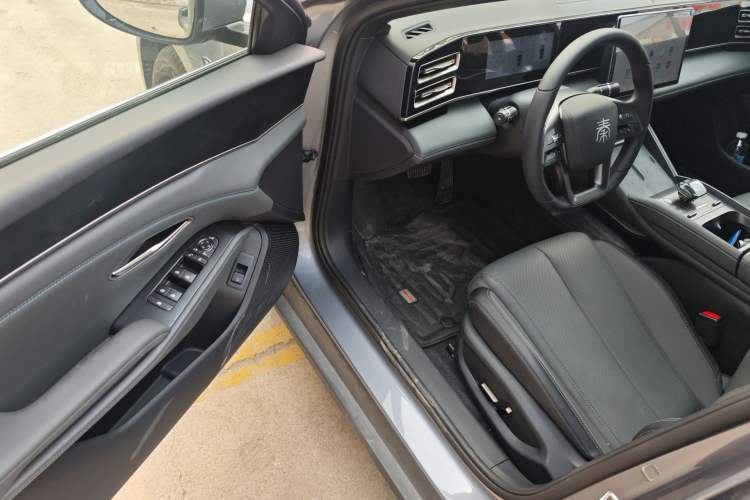 Used BYD Qin L 2025 DM-i Smart Drive 120KM Superior Model Driver Seat