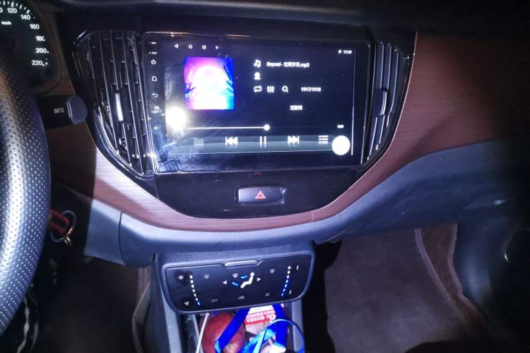 Used FAW Senya R7 2024 1.5L Manual Fashion Edition
