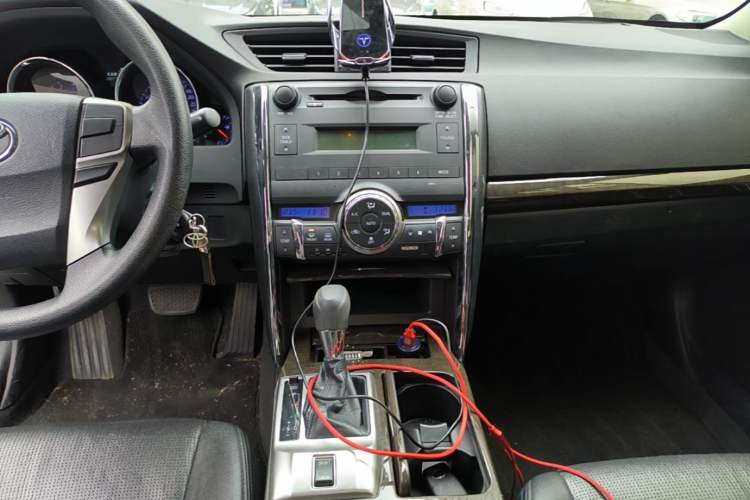 Used Toyota Reiz 2013 2.5S Elite Edition Audio And AC Panel