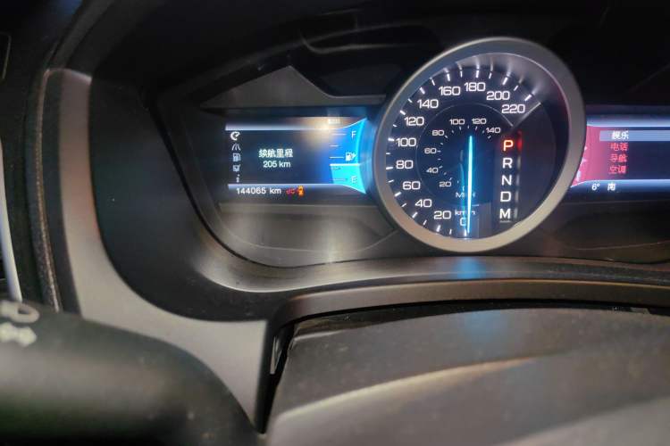 Used Ford Explorer 2013 3.5L Deluxe Model
