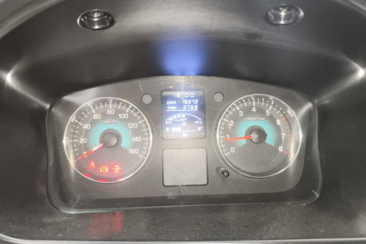 Used Jinbei Hiace X30 2021 1.5L Deluxe Edition Aluminum Wheels Two-Tone Design Central Air Conditioning MP5 Version Van China VI Standard SWC15M